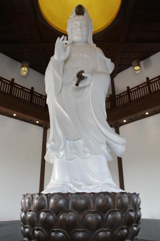 观音圣像全景.jpg